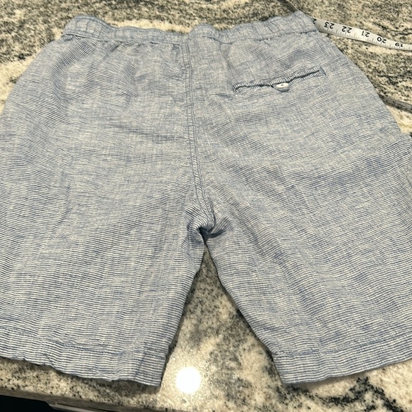 2 pairs of men’s shorts, Size Medium , H&M, and Essex Crossing - Picture 13 of 13